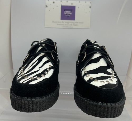 Fashion Only Women’s New Black Zebra Lace Up Suede Style Shoes Size UK 8 - Picture 3 of 8