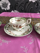 Royal Stafford Sakura Muster Bone China 1924 ? 4 Tassen + 4 kleine Teller 