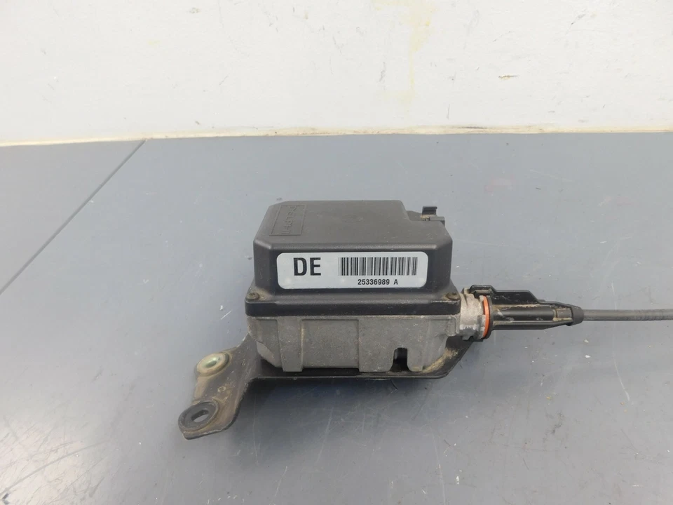 2004 04 Pontiac GTO Cruise Control Module #9075 E4 - Image 2 of 3