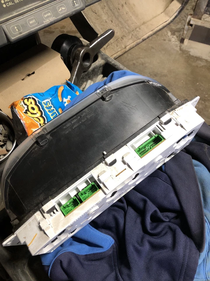 ISUZU RODEO 2002 3,2 AT OEM velocímetro cuadro de instrumentos 8972128572 53 k Foto 3 de 3