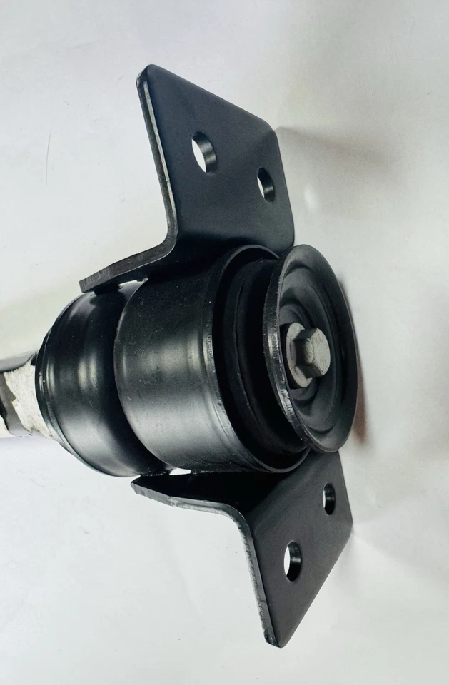 Genuine Ford Transit MK6 2.0 FWD 00-03 Bottom Gearbox Mount 4433028 - Image 3 of 4