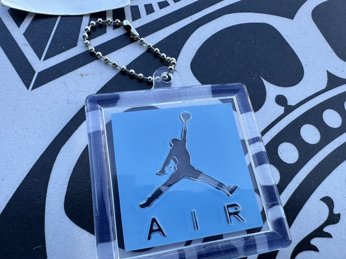 Jordan hang shop tag keychain