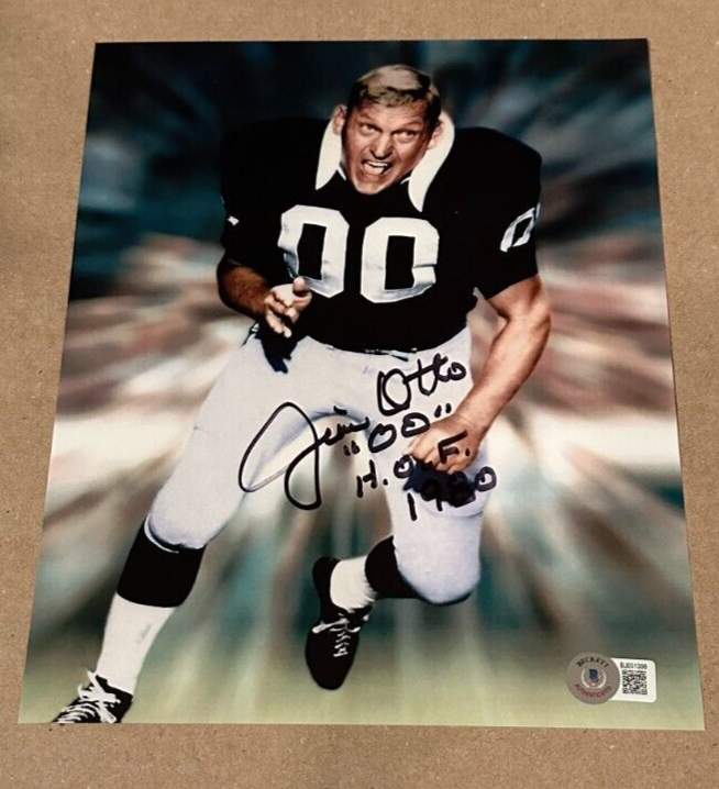 JIM OTTO Autographed Signed Oakland Raiders 8X10 PHOTO W/HOF1980 BECKETT CERTIFIED BAS 