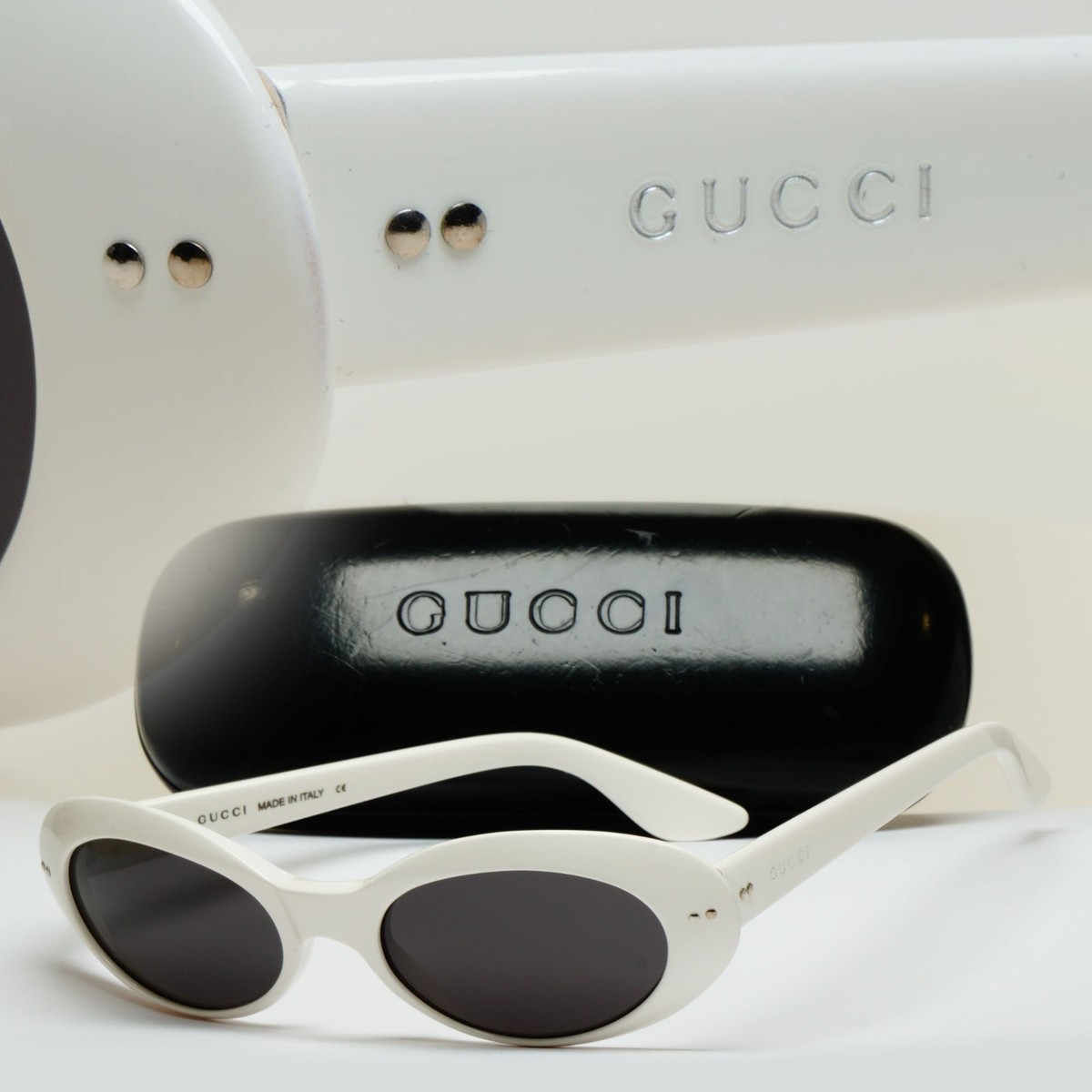 Gucci Sunglasses 1997 Vintage White Oval Black Retro GG 2413/S C29