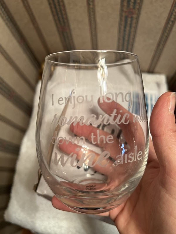 18 oz Etched Stemless Wine Glass Gift Lead Free from Lushy Wino.  New  Romantic