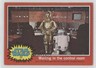 1977 Topps Star Wars Waiting in the Control Room #77 0o4t
