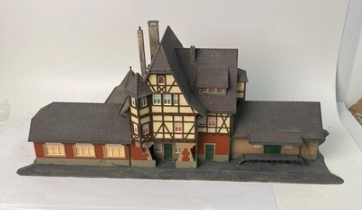 Vollmer HO Neuffen Station Weathered 16'' x 5-1/2'' x 6-1/2'' Missing Chimney