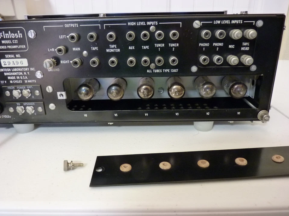 McIntosh C22 Stereo Vacuum Tube Preamplifier - Image 3 of 4