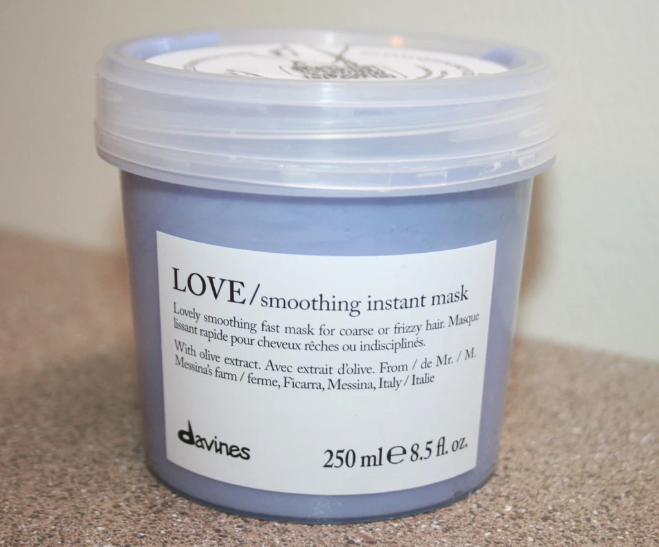 Davines LOVE Smoothing Instant Mask 8.5oz / 250mL Full Size anti-frizz hair - Image 1 of 1