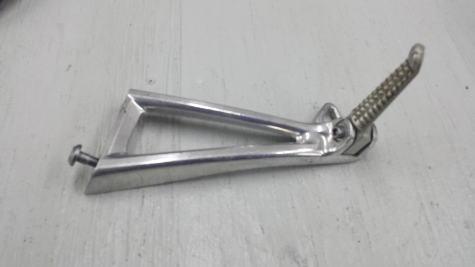 Reposapiés trasero izquierdo pasajero Yamaha FZR600 R6 y soporte de montaje 5SL-4 Foto 3 de 4