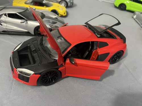 New MAISTO 1:18 Audi R8 V10 Plus RED Alloy Diecast Vehicle Car SEALED