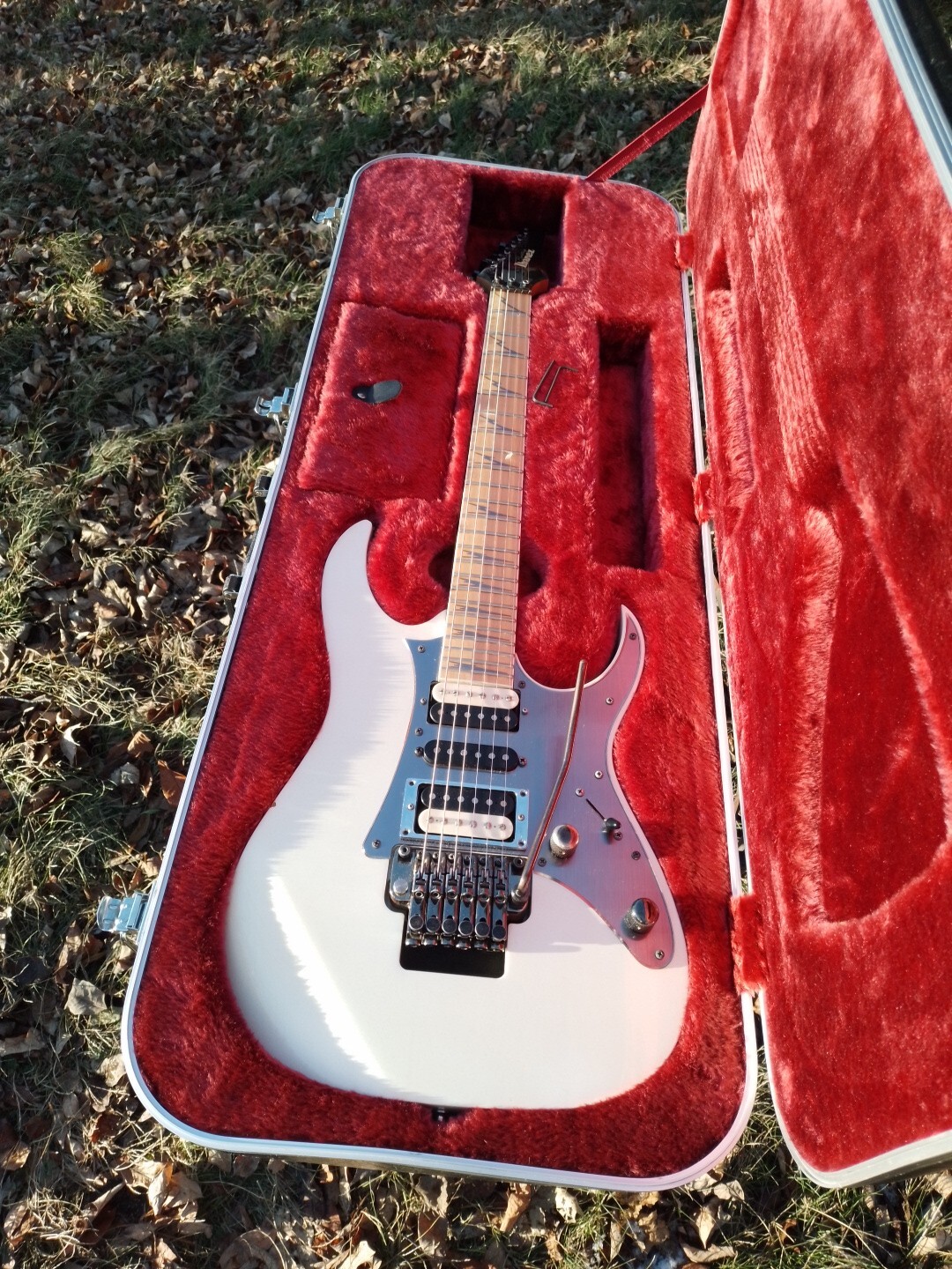 ibanez RG2550gw Prestige（IBANEZ RG1570 PRESTIGE） 
