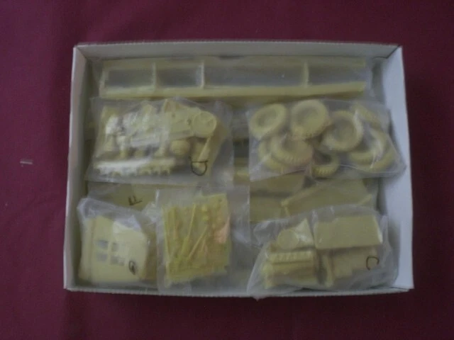 Tatra 8500/111 - SCALA 1/35 MMK - Immagine 2 di 4