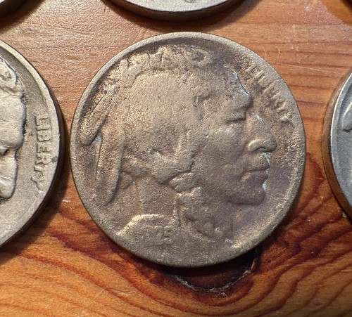 6- Buffalo Nickels -1925 is Bronze Toned- also 1937D, 1935, 1929(2), and 1928 - Picture 5 of 9