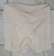 Cosmolle AirWear Bike Shorts Cream Ivory XL
