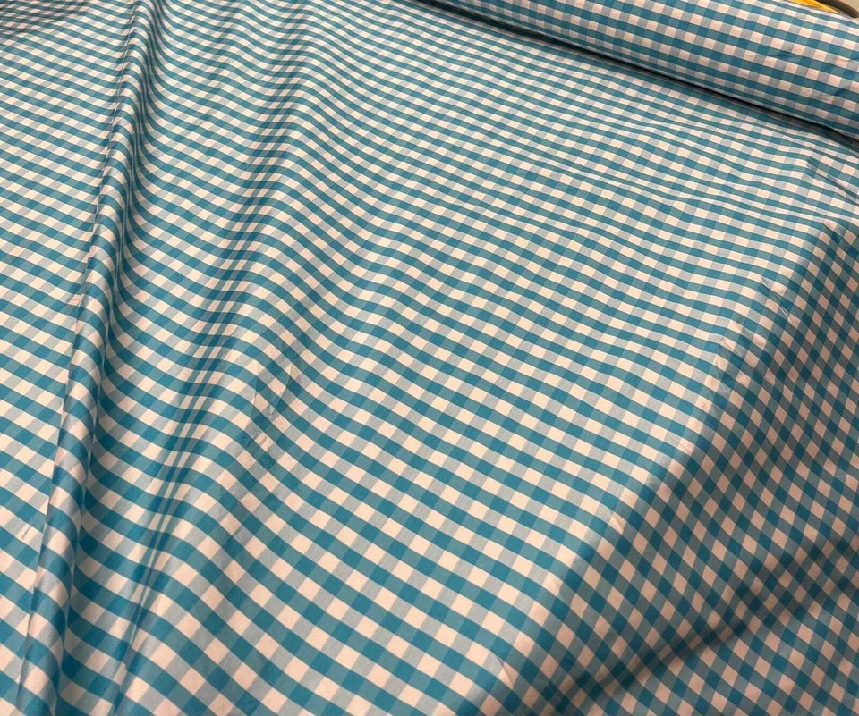 Hermosa tela de tafetán de seda a cuadros. Variaciones de color disponibles. Foto 4 de 4