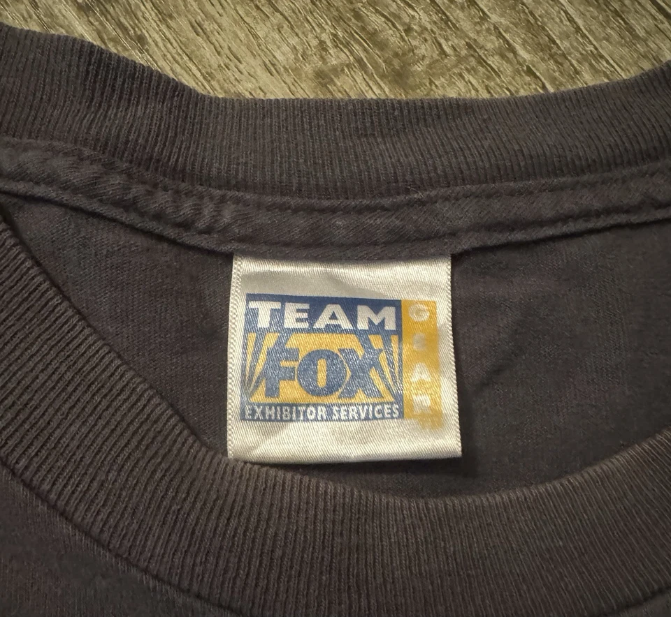 Vintage iRobot Staff Employee Shirt XL Movie Tee Promo Robot Kill Bill Y2K RARE - Image 3 of 4