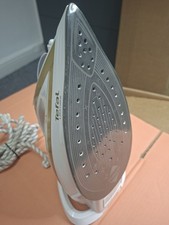 TEFAL Steam Iron Ultimate Turbo Boost 2800w FV5676-White & Gold