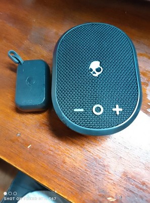 Skullcandy Blu Tooth Earbud w/Charging Case & Kilo Wireless Waterproof Speaker