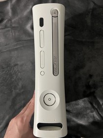 Microsoft Xbox 360 White Console Bundle with ControllerCablesand Games ReadDisc!