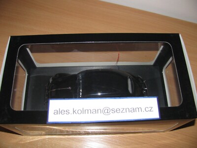 ミニカー Autoart Volkswagen Beetle 1200 (1955) AUTOart 1:18 Scale Volkswagen Beetle Kaefer Limousine 1955