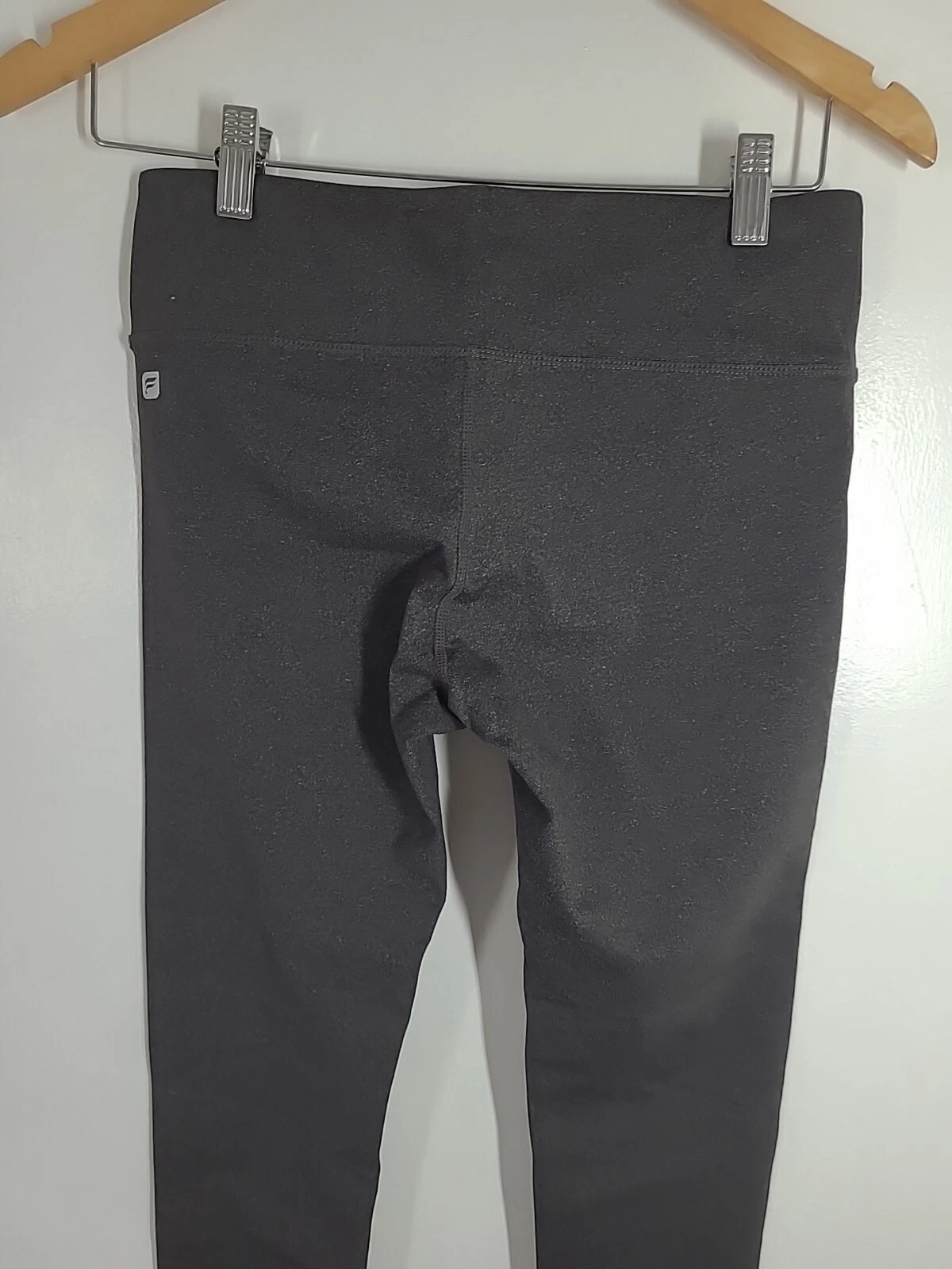 fabletics performance work-out cropped leggings