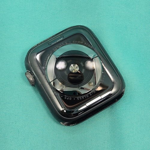 Apple Watch Series 5 44MM GPS + LTE Space Gray Aluminum Case Only - 第 2/6 張圖片
