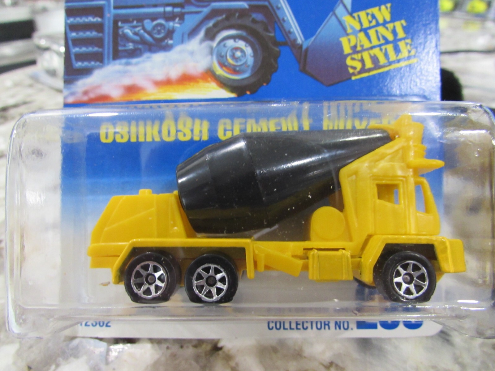 Hot Wheels Oshkosh Cement Mixer 269 Yellow 7sp eBay