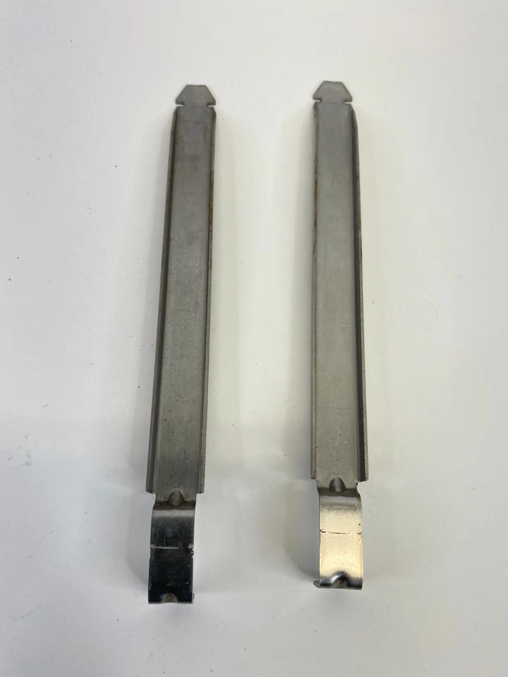 2002 - 2004 年沃尔沃 S40 前左或右侧车头灯前照灯支架支撑 — 第 4/4 张图片