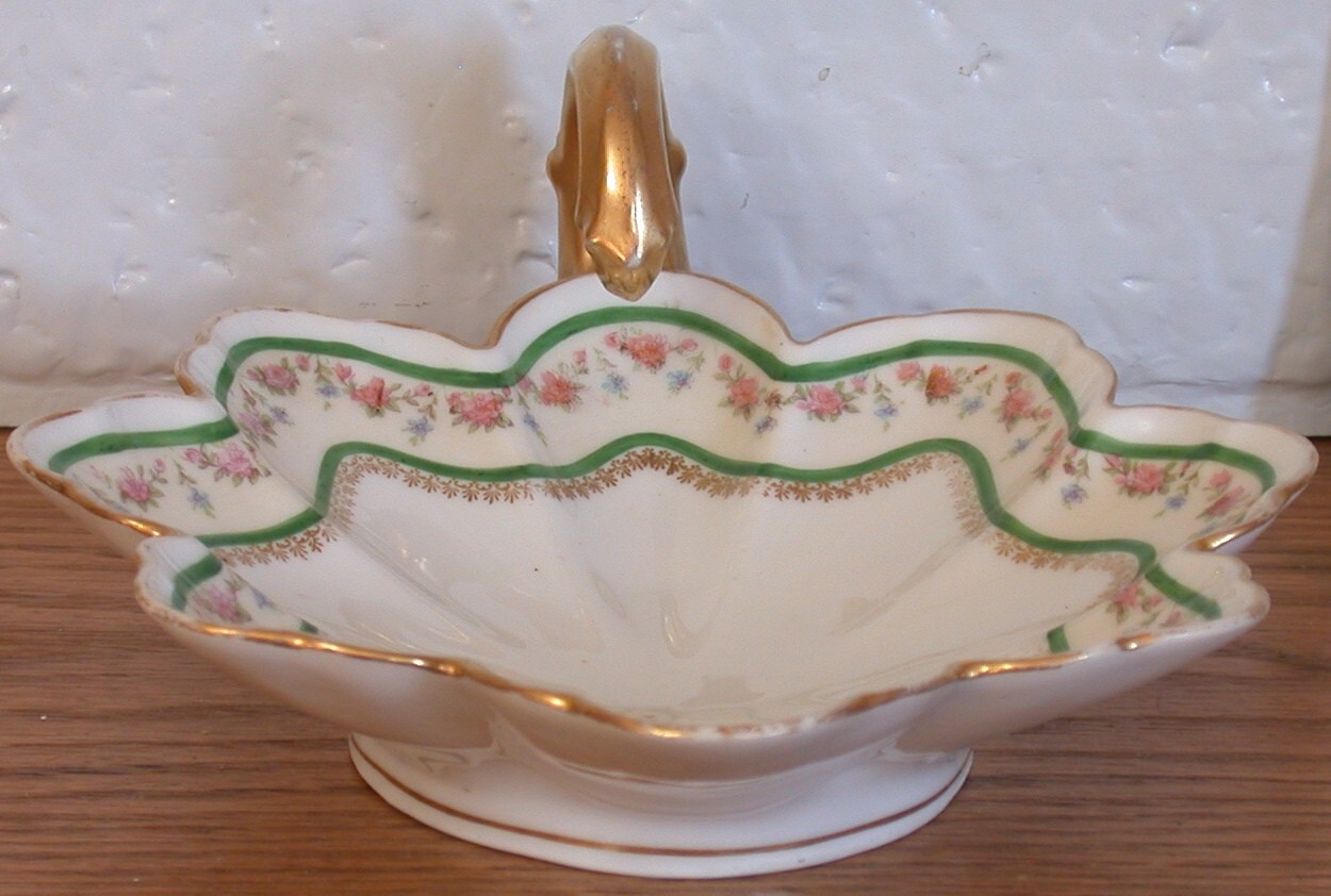 ANTIQUE D&C LIMOGES Delinieres & Co Gold Handled Candy Dish