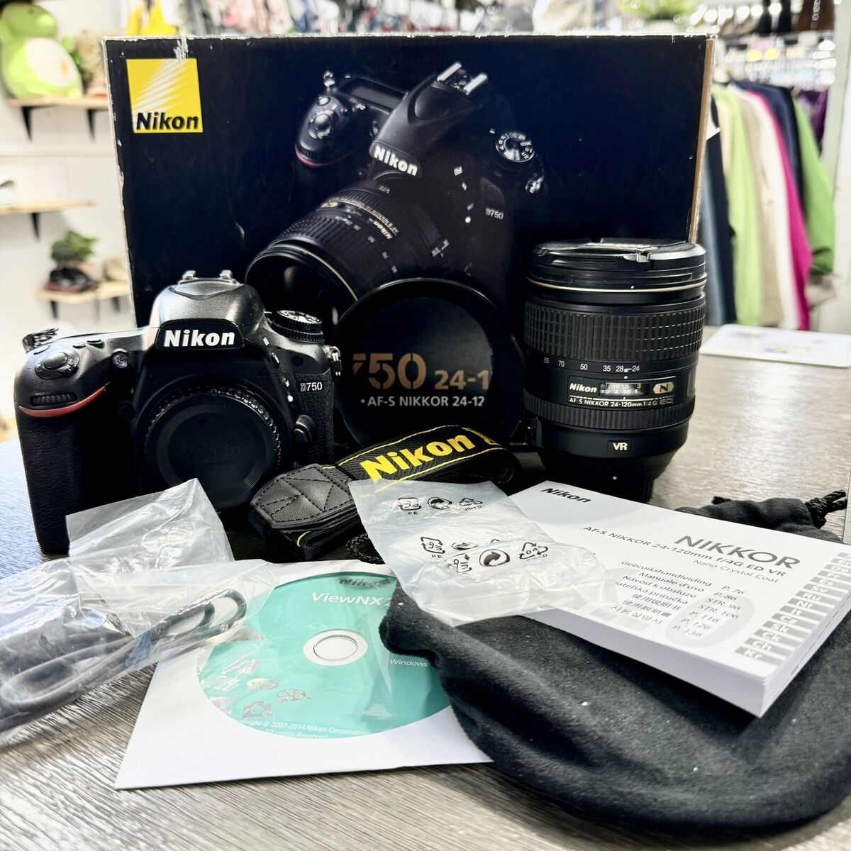 Nikon D750 24-120 4G VR Kit 24.3MP Digital SLR W/ BOX Nikon D750 24-120 4G VR Kit 24.3MP Digital SLR W/ BOX