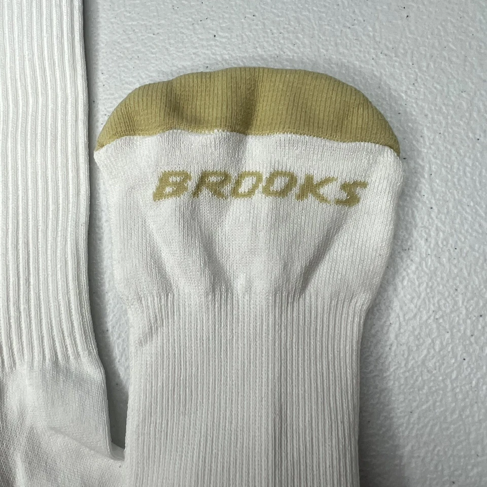 Brooks Running 6” Crew Socks Size Medium - White/Vegas Gold 4 Pairs NWOT - Image 2 of 4