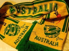  NEW - Australia - Tabsportsbet - YELLOW/GREEN - w/ TASSELS - Scarve - Decor