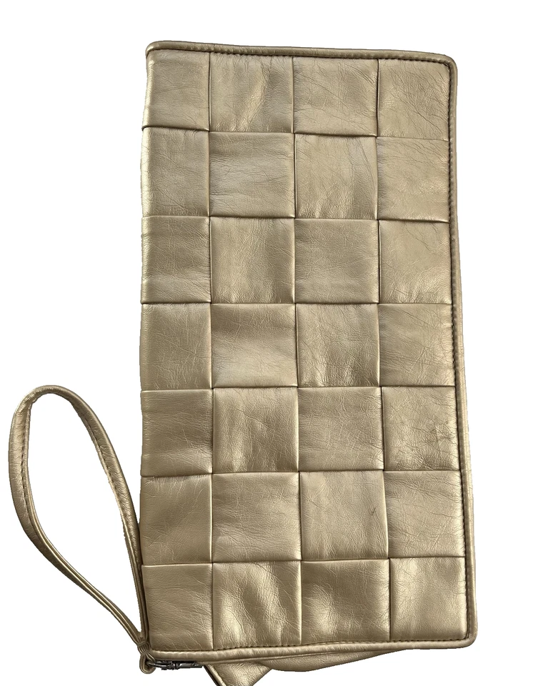 Apt. 9 Bolso de Mano para Mujer Bolso sin asas 11 x 6" Cuero Dorado con Correa Manipulador Foto 2 de 4