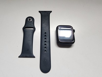 Apple Watch SE 2 44mm GPS Midnight - For Parts / AS-IS M/L Band Good LCD (Used)