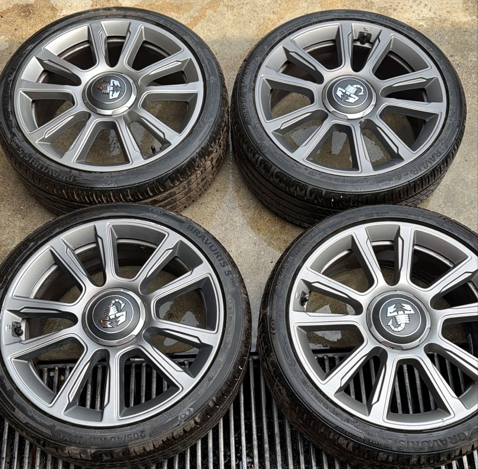 SET 4 CERCHI IN LEGA FIAT 500 ABARTH R17 (ORIGINALI) SOLO CERCHI - NO GOMME