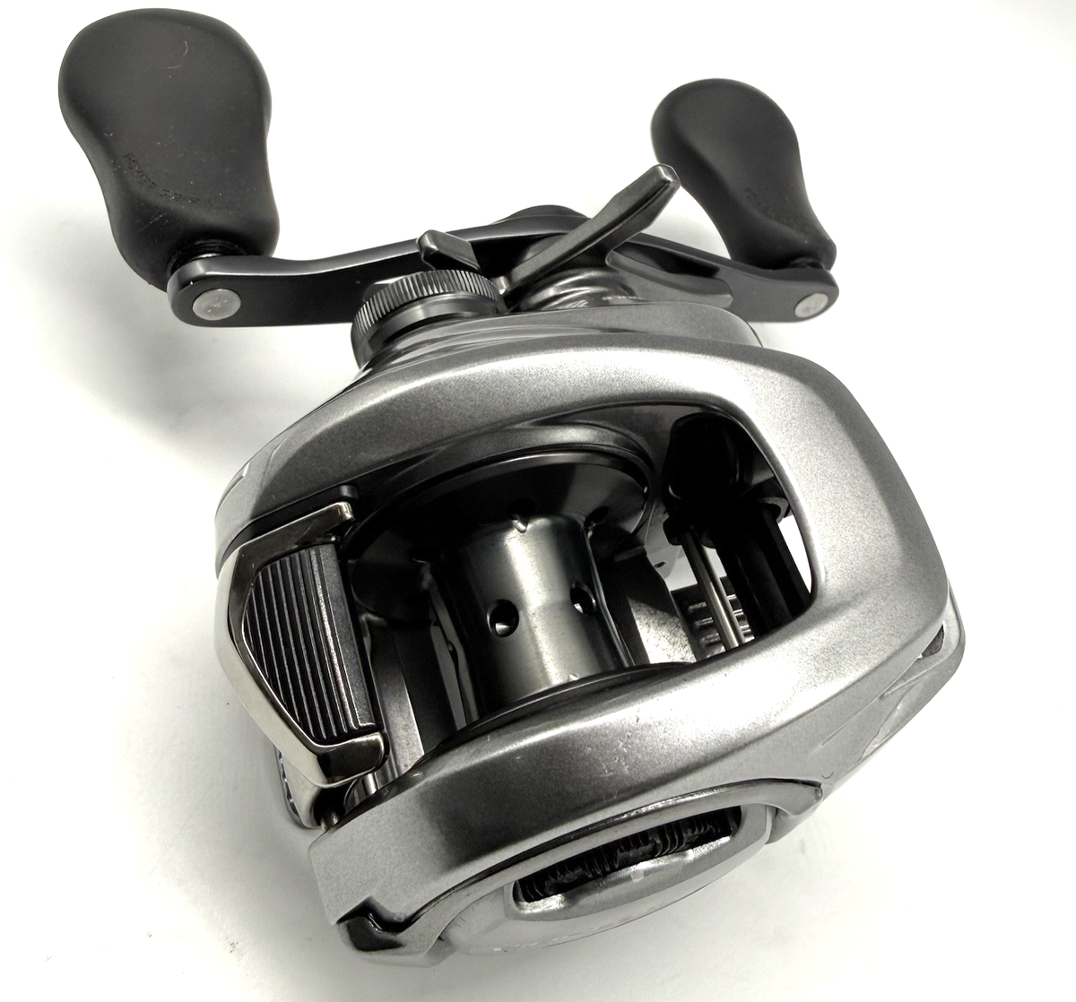 SHIMANO 18 Bantam MGL XG LEFT Handed Baitcasting Reel with Box