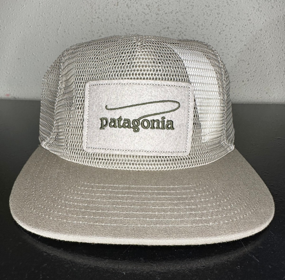 Mesh Men's Trucker Snapback Nwt Seabird Grey