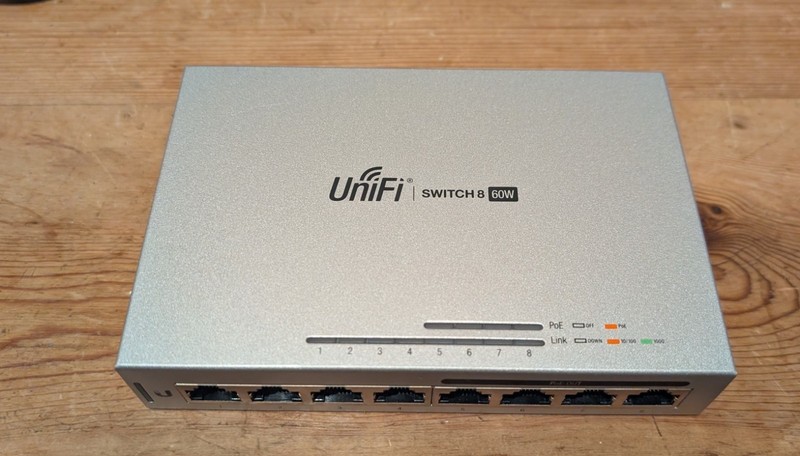 Ubiquiti UniFi Switch 8 60W US-8-60W 8-Port Gigabit Fully Managed PoE