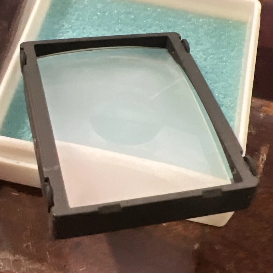 Pantalla de enfoque Nikon F tipo B en caja Foto 2 de 4