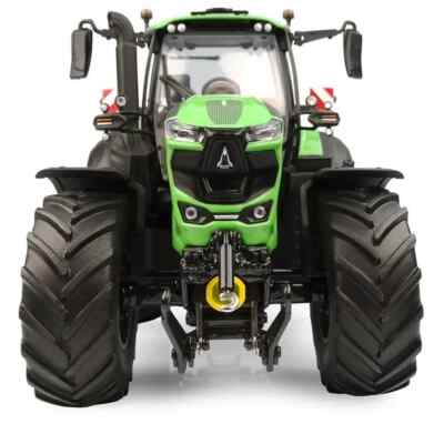 6606 Universal Hobbies Deutz-Fahr 8280 TTV - Standard Green