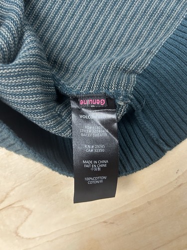 Volcom Vintage Collectable Long Sleeve Striped “BAILEY SWEATER” - Size L - Picture 4 of 7