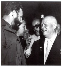 FIDEL CASTRO MEETS NIKITA KHRUSHCHEV 8.25