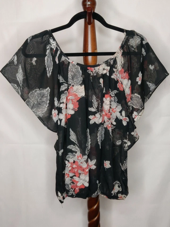 Full Tilt women's S sheer top black floral print scoop neck flutter short sleeve - Image 2 of 4