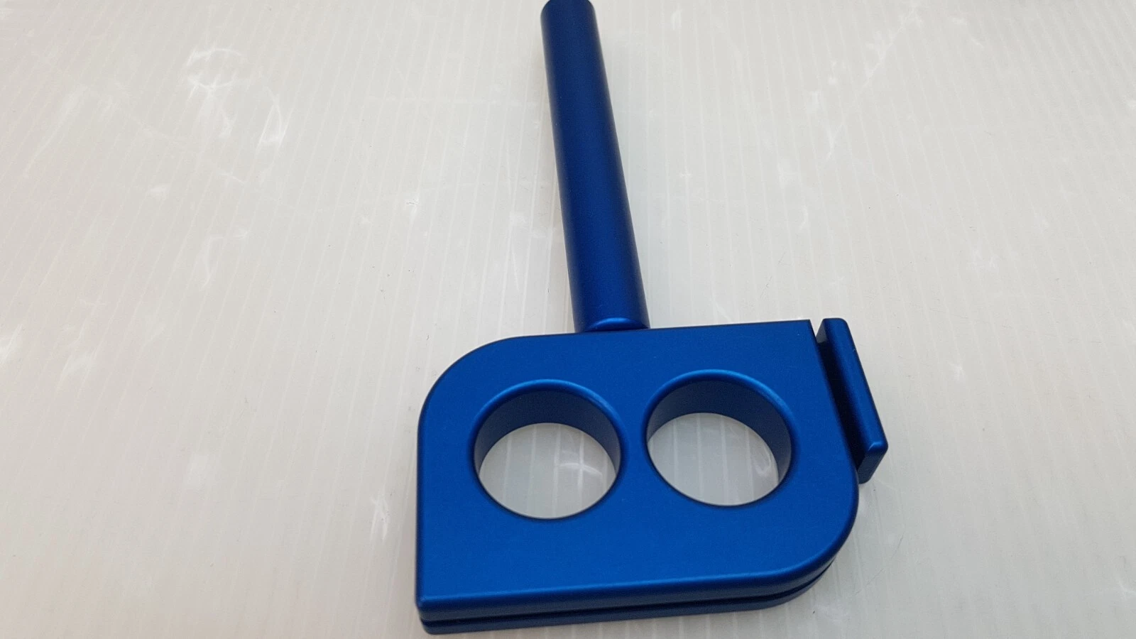 FiberLase HP Bending Tool AC-1085400 viewed from the block end