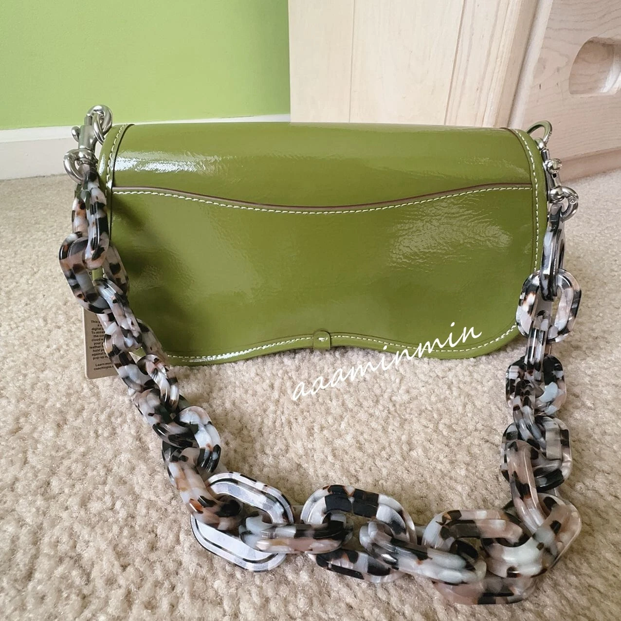 Borsa Coach Wavy Dinky nuova con etichetta in pelle verniciata stropicciata Coachtopia CQ056