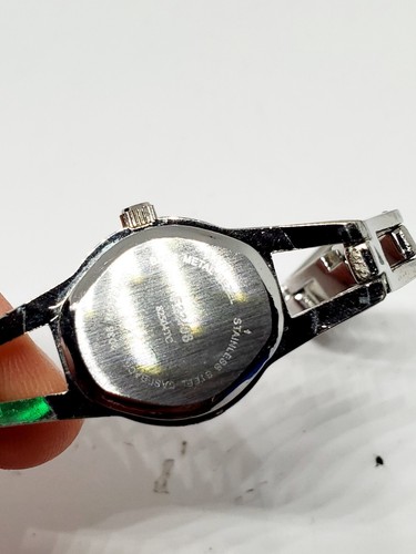 Silver Tone Dial Quartz Watch w Band & Battery sz. small f22/08 82504tc - Picture 10 of 12