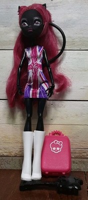 Mattel Monster High CATTY NOIR GHOULEBRITIES IN LONDOOM w/ Suitcase--NICE!