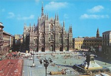 ITALY MILAN PIAZZA DEL DUOMO
