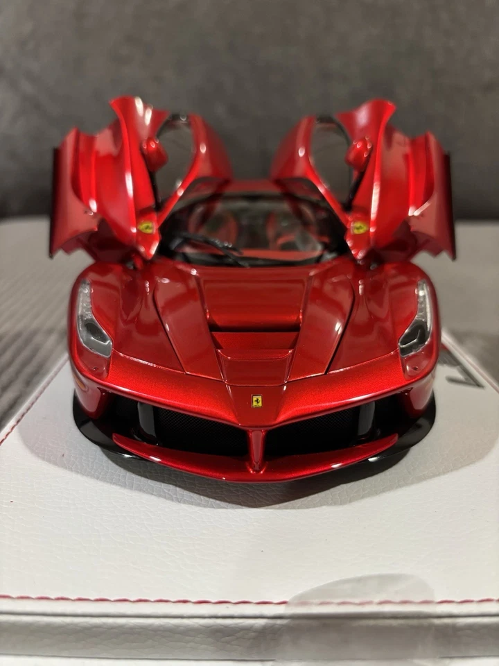 1/18 BBR Ferrari Laferrari Rosso Fuoco LH Diecast Limited With Display Case - Image 4 of 4